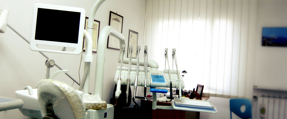 poltrona studio dentistico al Vomero (Napoli)